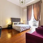 Gramsci 4* نابولي